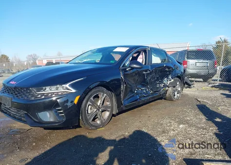 2022 Kia K5 Lxs z USA, uszkodzony, nr VIN 5XXG14J28NG136739